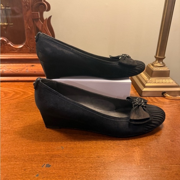 Stuart Weitzman Women's Size 9 Black Frobozzie Suede Wedge Heel Shoe 2” heel - Picture 7 of 9